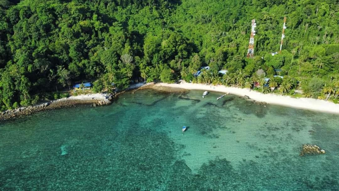 Ella'S Place Salang Tioman Kampong Ayer Batang Exterior foto