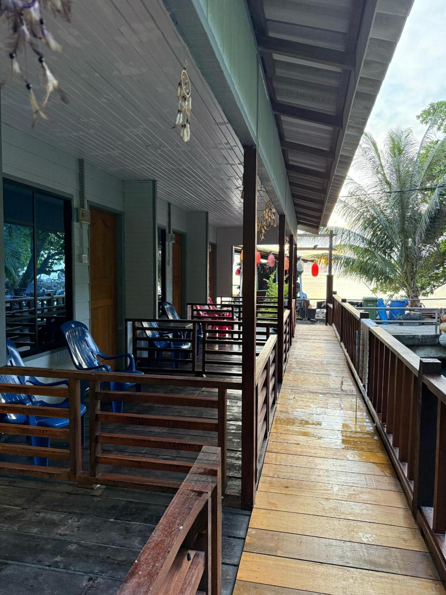 Ella'S Place Salang Tioman Kampong Ayer Batang Habitación foto